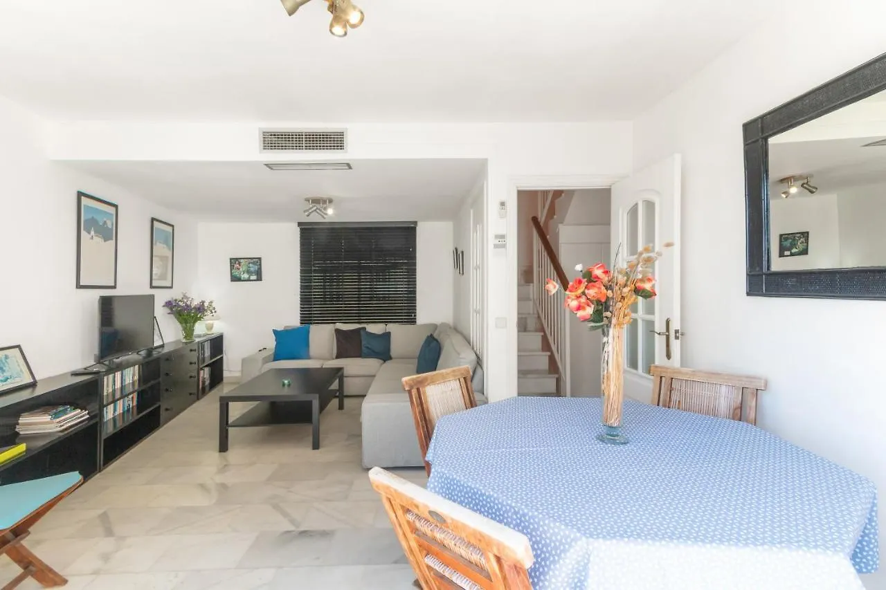 Penthouse Apartment 마르베야
